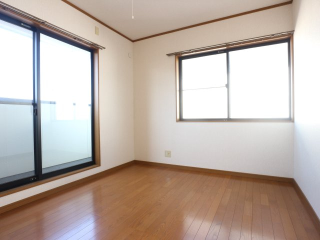 田代貸家(2階建て)の洋室