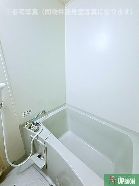 ハイカムール青山の浴室