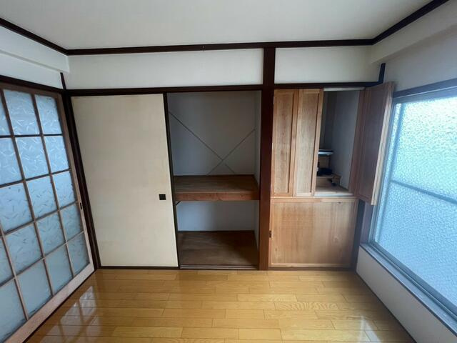 ハイツスターポートトクヤマの収納