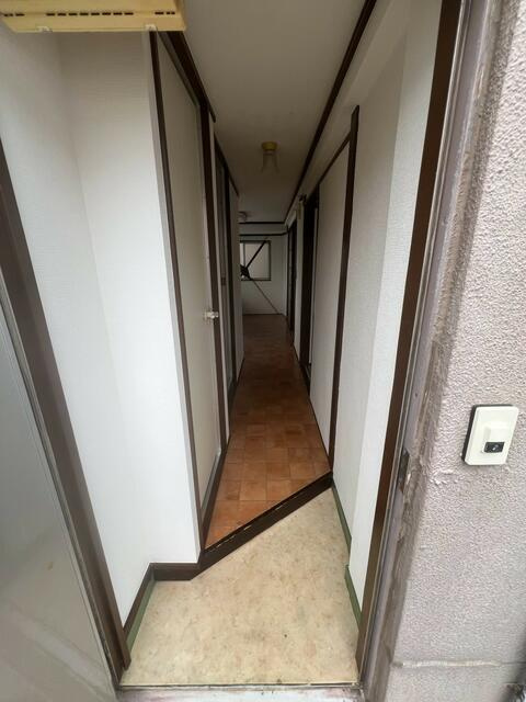 ハイツスターポートトクヤマの玄関