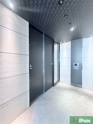 S-RESIDENCE上飯田駅前のエントランス