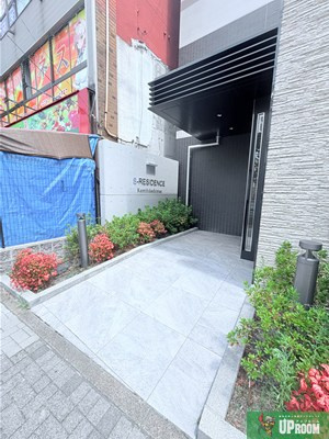 S-RESIDENCE上飯田駅前のエントランス