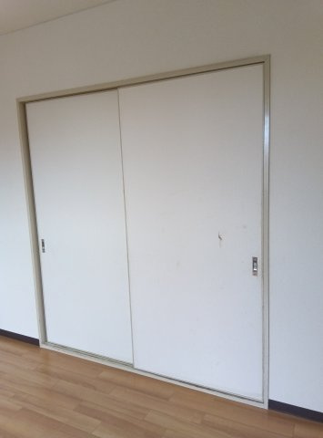 神戸市東灘区岡本２丁目のマンションの収納