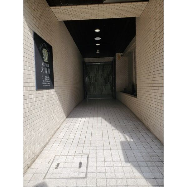 ダイアパレス大曽根のエントランス