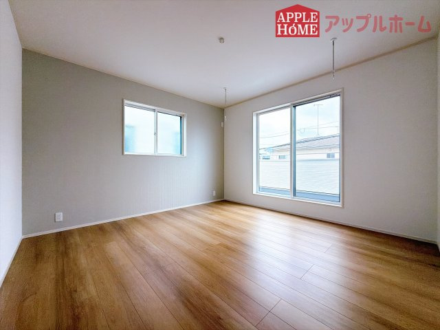 [新築住宅] 深谷市上野台 全3区画の洋室|２階居室は全室収納あり！たっぷりある収納活用でお部屋もキレイを保てます♪