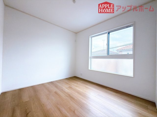 [新築住宅] 深谷市上野台 全3区画の洋室|２階居室は全室収納あり！たっぷりある収納活用でお部屋もキレイを保てます♪