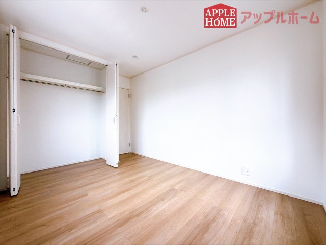 [新築住宅] 深谷市上野台 全3区画の洋室|２階居室は全室収納あり！たっぷりある収納活用でお部屋もキレイを保てます♪