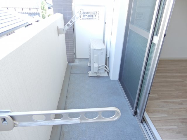 高槻市芥川町３丁目の賃貸マンションのバルコニー