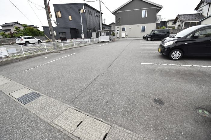 D-room下堀の駐車場