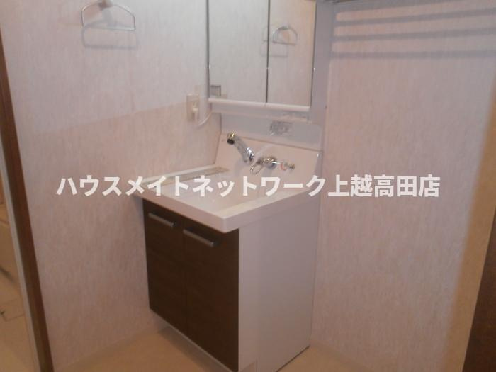 ロングステイ山下の独立洗面台|洗髪洗面化粧台