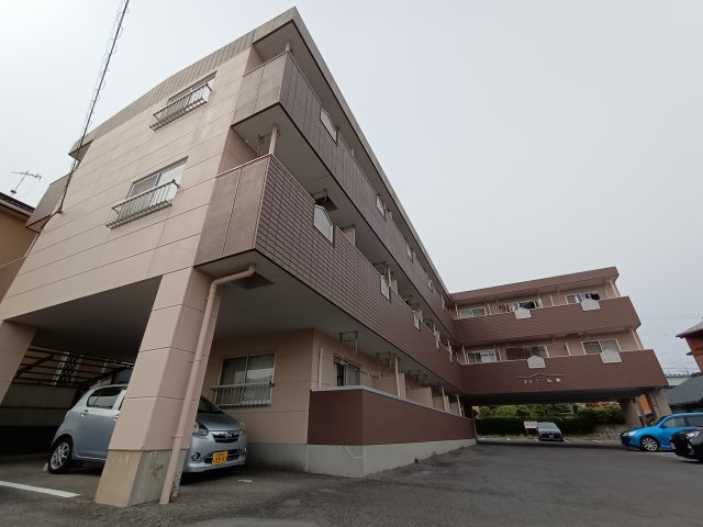 エトワール栄の外観