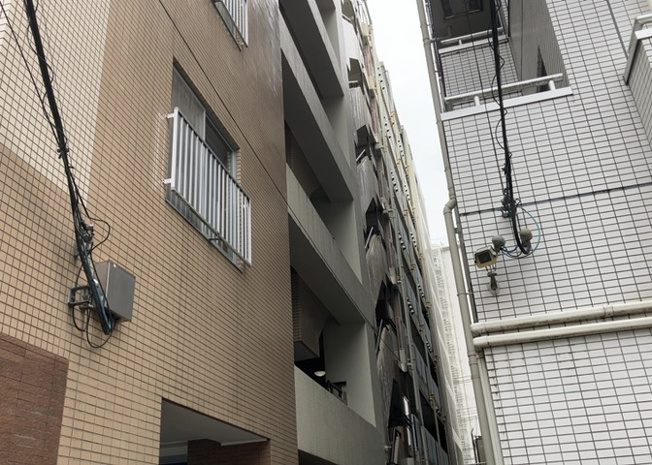 【内装】 | ウィル・ビラ２ | 共有部分は、住民なら誰もが使える設備のこと。例えば駐車場やエレベーター、インターネット設備、セキュリティ設備などがあります。他にも、マンションの廊下・外部階段やエントランス・ゴミ置き場などがあります。