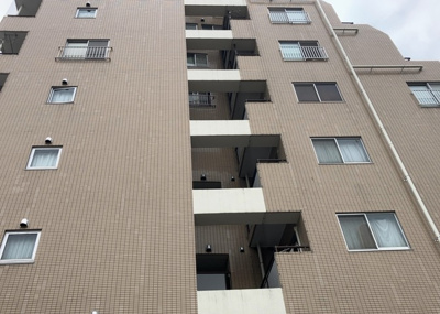 【内装】 | ウィル・ビラ２ | 共用部分は、一棟の建物に住む区分所有者全員が共同で所有するとし、共用部分の管理、補修などは、区分所有者で形成される管理組合が行います。個人の判断で勝手に変更することはできませんので覚えておきましょう。