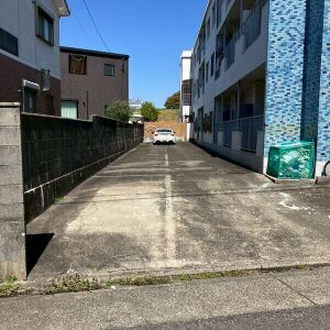 ウィンズ庄内の駐車場