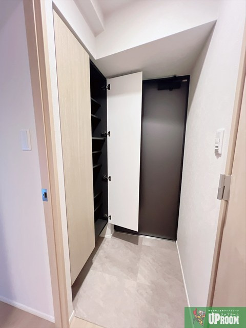 S-RESIDENCE大曽根bresa(ブレサ) の玄関