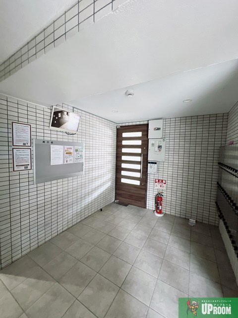 エストゥルースプラスノース名古屋のロビー
