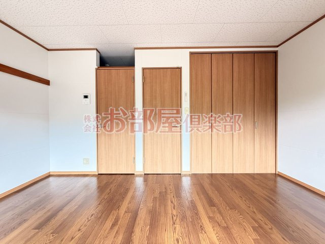 サンマリノ草野 B棟の洋室|使い勝手のいい洋室です