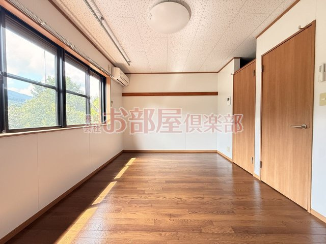 サンマリノ草野 B棟の居間・リビング|ゆったり過ごせる居間です