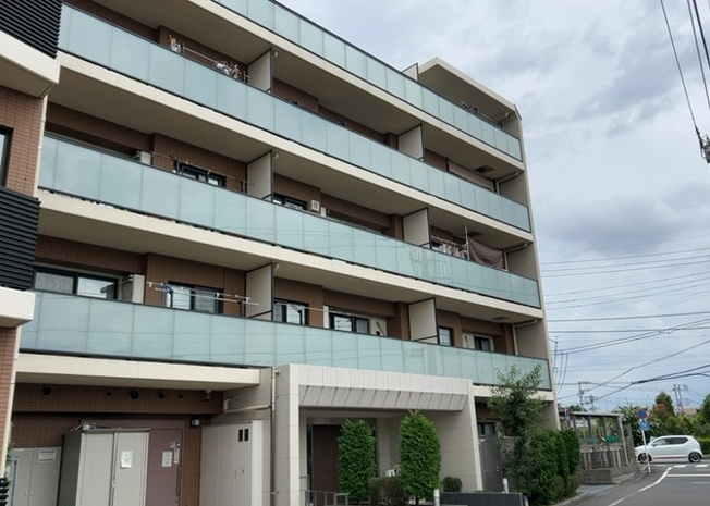 【構造・工法・仕様】 | アーリアレジデンス南町田 | ＳＲＣ造は強度や耐震性の面でもRC造と比べて優れています。そのため、10階建以上の高層または超高層マンションなどの建築にも多く採用されています。柱や梁などのサイズが小さくても高い耐震性を確保できます。