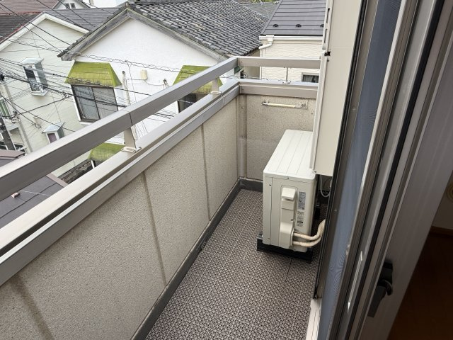 ＷＨＩＴＥ　ＣＵＢＥのバルコニー