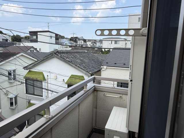ＷＨＩＴＥ　ＣＵＢＥのバルコニー