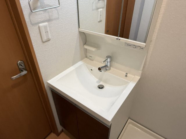 ＷＨＩＴＥ　ＣＵＢＥの洗面所