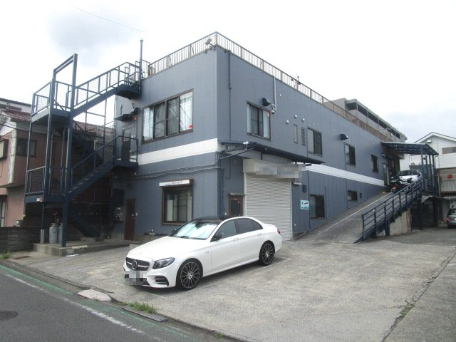 横浜市鶴見区江ケ崎町の倉庫の外観
