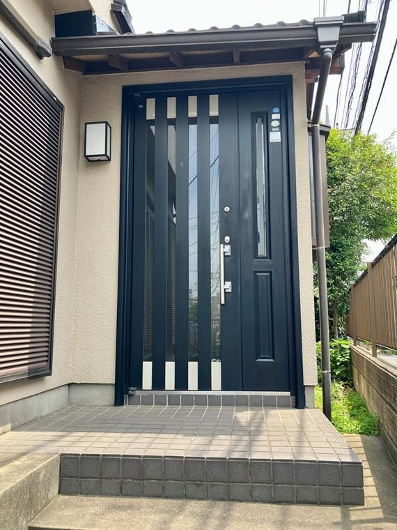 松戸戸建のエントランス