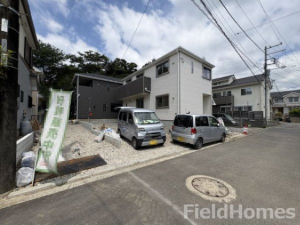 秦野市堀西新築戸建て　第24-2号棟の前面道路含む現地写真|前面道路含む現地写真です。