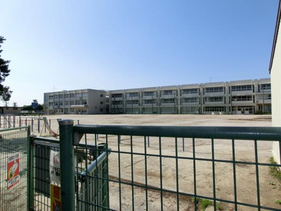 根木内小学校 640m