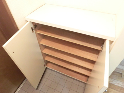 ★腰高サイズの下駄箱があります★