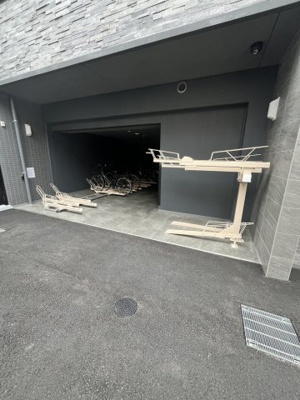 【駐車場】 | オープンレジデンシア新宿ザ・ハウス | 駐輪場