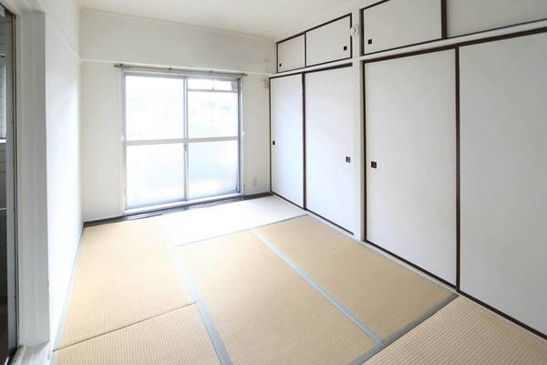 ビレッジハウス磐城6号棟の居間・リビング|ビレッジハウスの同一物件・同一タイプの間取りの写真です