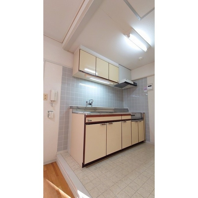成城ロイヤルマンションのキッチン|別部屋参考写真