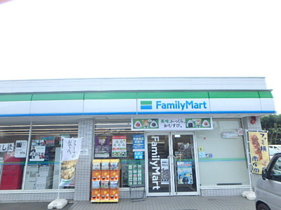 ファミリーマート横浜上飯田店まで110ｍ