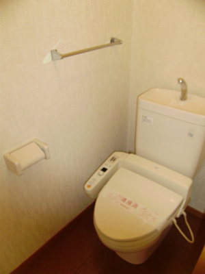 トイレ（ウォシュレット機能付き）