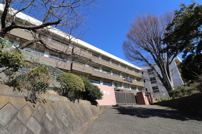 海老名市立大谷中学校まで1200ｍ