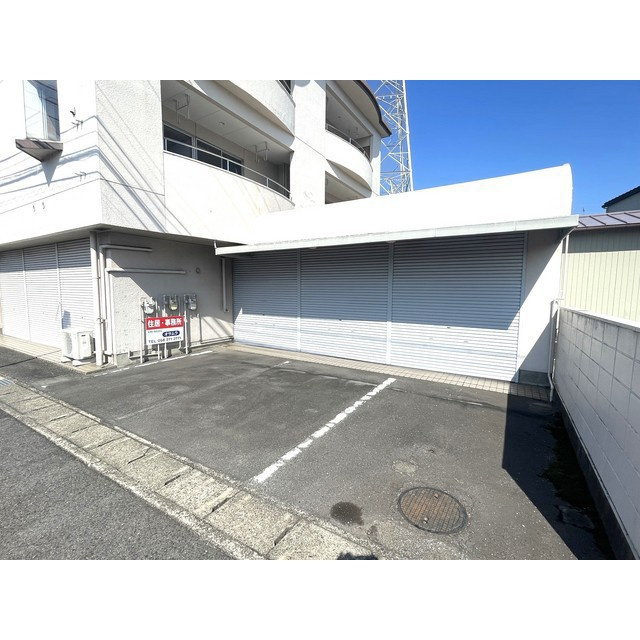 オサムラビルのその他|103駐車場