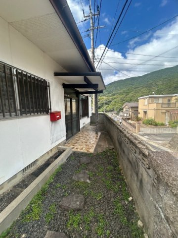 【駐車3台可】黒髪町平屋戸建のエントランス