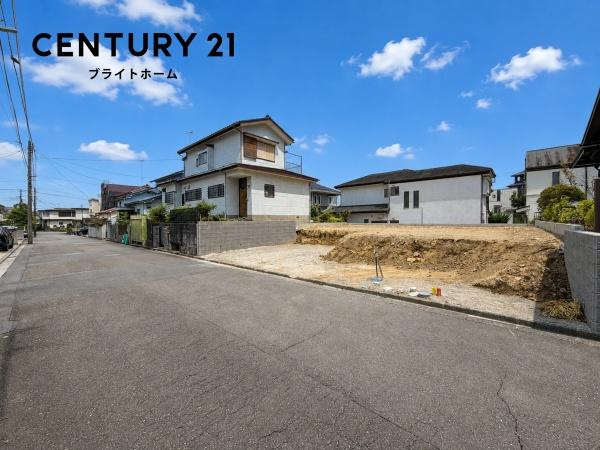 横浜市旭区上白根２丁目の新築一戸建の前面道路含む現地写真|前面道路が広いので、安心して駐車可能です！
是非現地へお越しください。