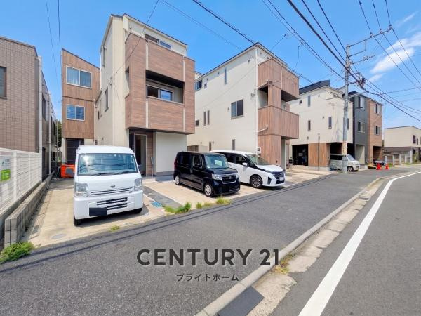 横浜市鶴見区栄町通１丁目の中古一戸建の前面道路含む現地写真|陽当りの良さが伝わります。
是非一度、現地へ起こしください。

