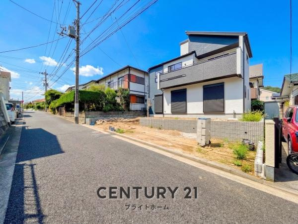横浜市旭区今宿１丁目の新築一戸建の前面道路含む現地写真|車通りが少ない為、小さなお子様にも安心です。
是非一度、現地へ起こしください。