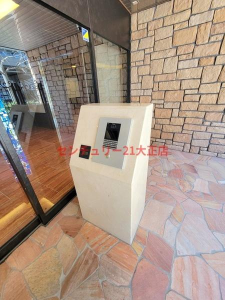 プレジオ弁天町のエントランス