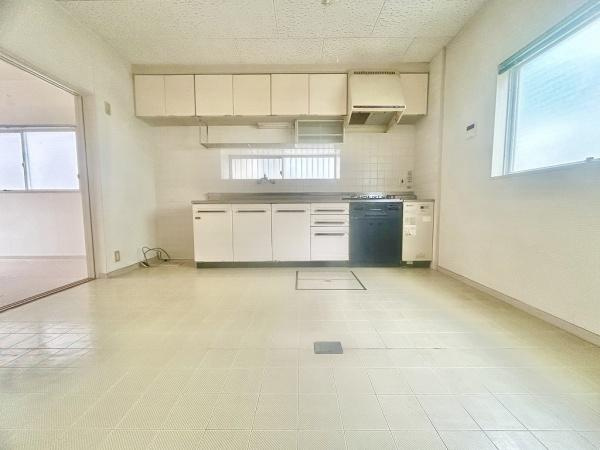 【居間・リビング】 | 須磨区東白川台3丁目　中古戸建