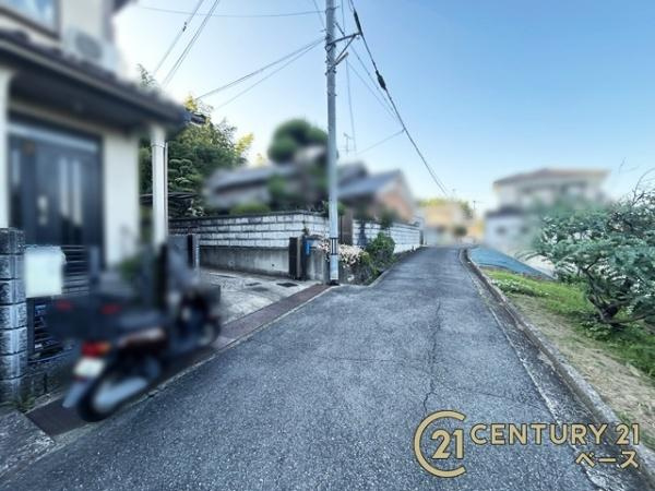 北葛城郡王寺町畠田５丁目　一戸建の前面道路含む現地写真|■現地撮影写真■落ち着いた雰囲気の閑静な住宅地です！