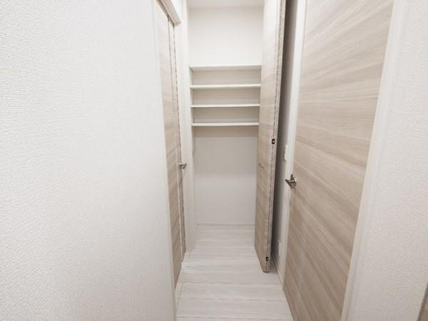 【玄関】 | ロイヤルステージ横浜町