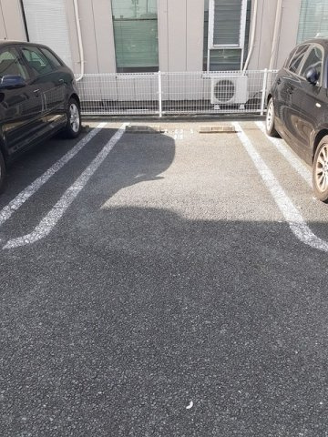 ポラリス　弐番館の駐車場