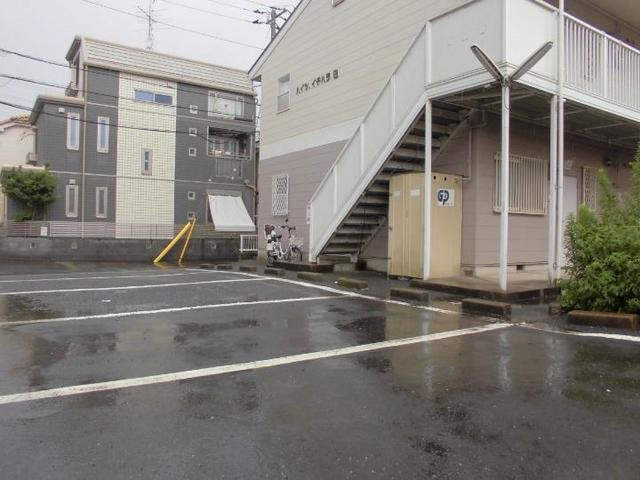ハイツイチハラＢの駐車場