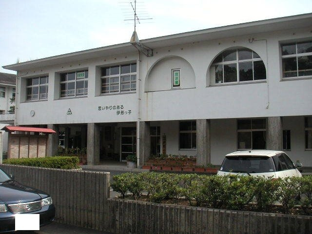 ゼファーしるくの周辺|伊形小学校まで1700m