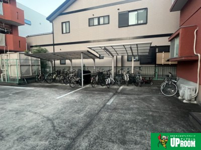 川口ビルの駐車場